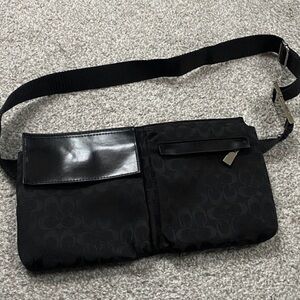 New Listing!!! Black Belt Bag